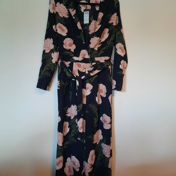 Pantsuit - Picture 4 of 4